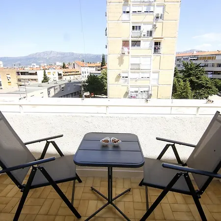 Guest house Maxim & 4*